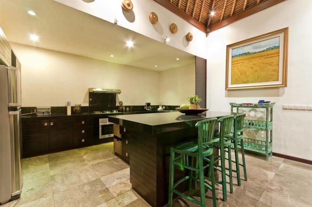 Villa Mahkota Seminyak Eksteriør billede