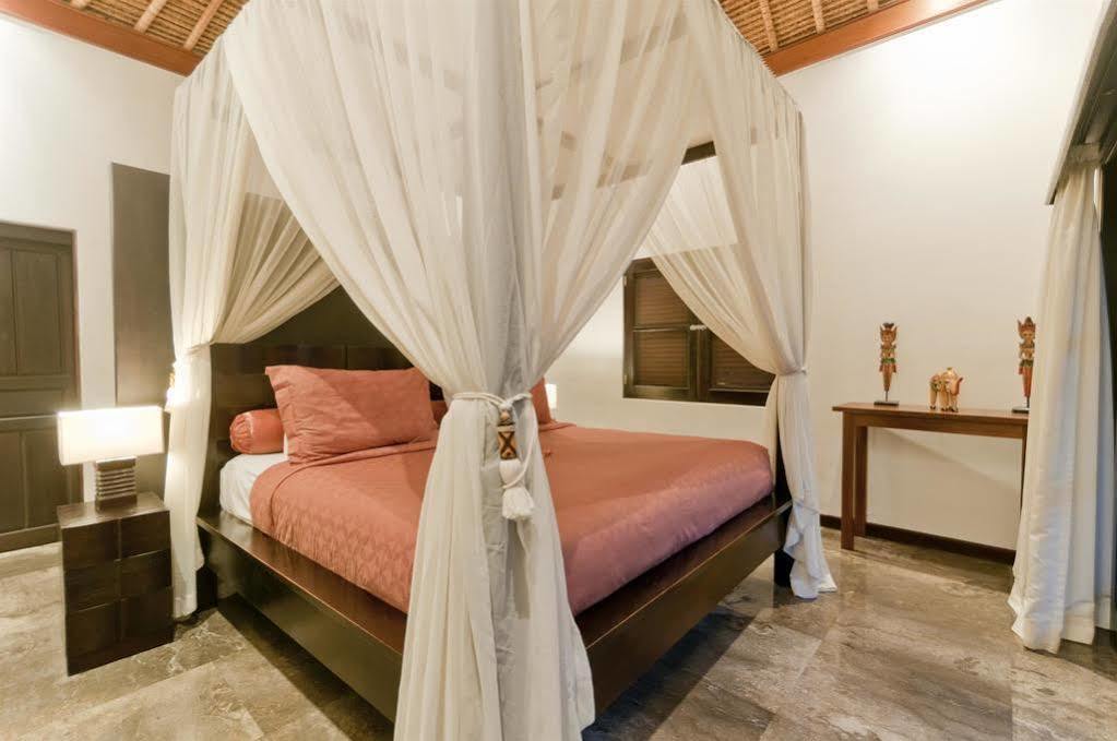 Villa Mahkota Seminyak Eksteriør billede