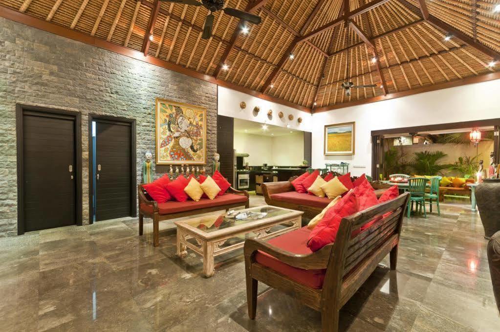 Villa Mahkota Seminyak Eksteriør billede